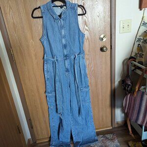 Universal Thread Jean Jumpsuit Romper, size 8